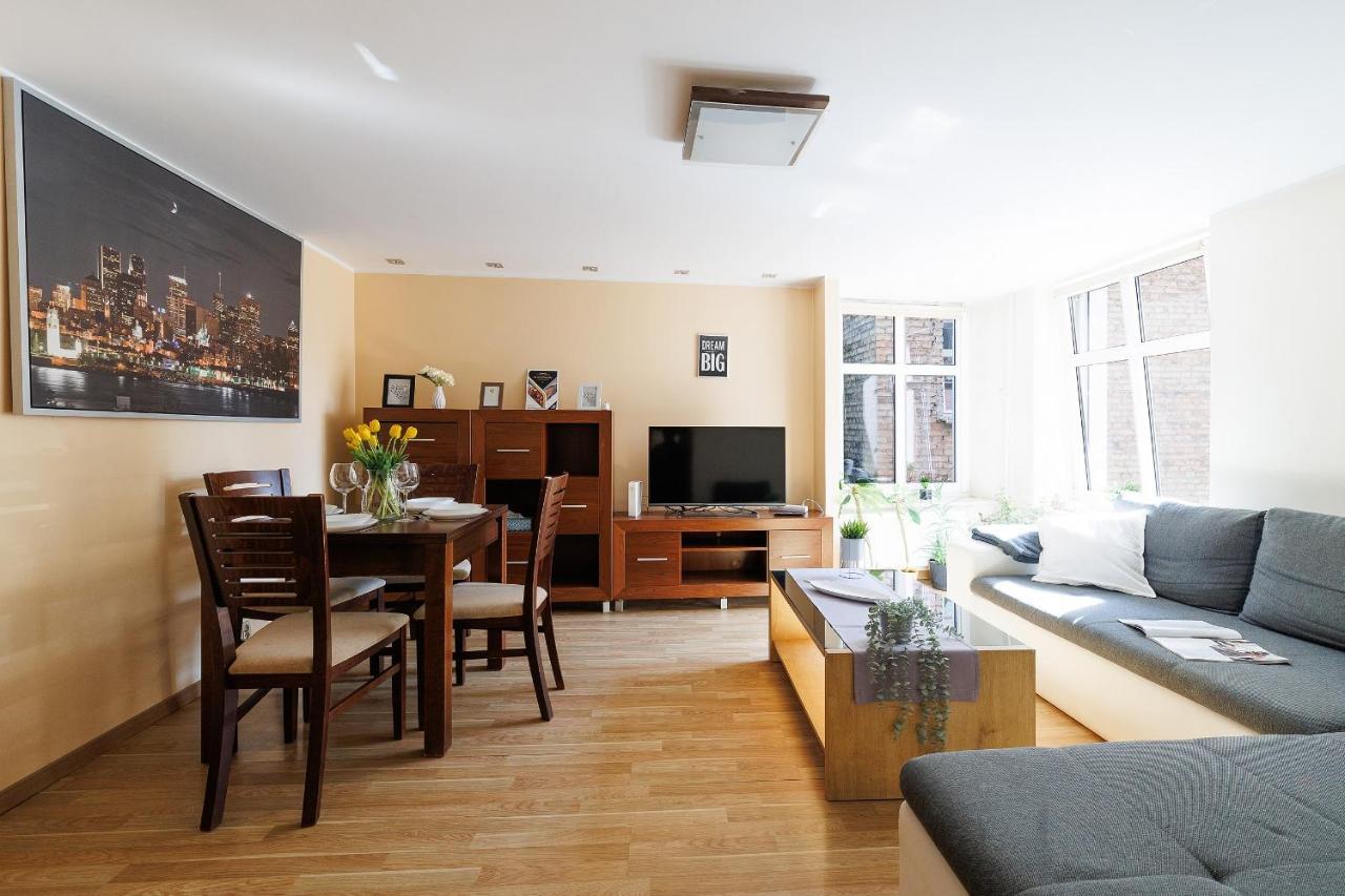 Apartament Warzywnicza Old Town Huoneisto